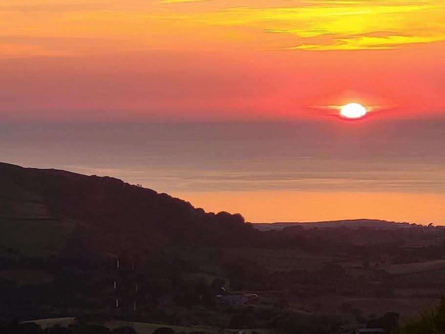 Amazing Coastal & Sunset Views In Eryri Villa Llanllyfni Eksteriør billede